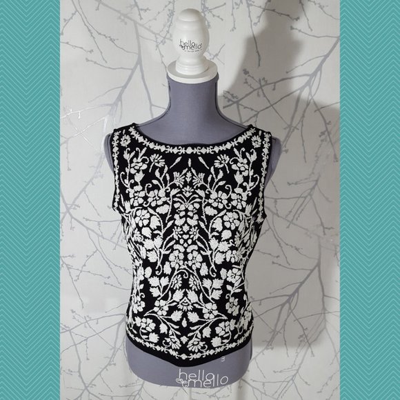 Proportion Petite Black Sleeveless Blouse w/ Floral 3D Rubber Design - Picture 1 of 5